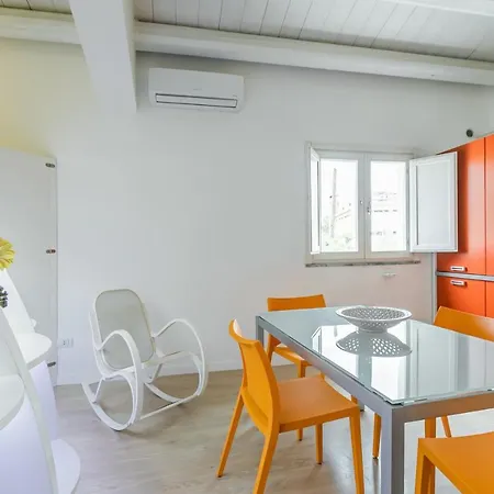 Guesthost - Modern With Swimming Pool * Палермо