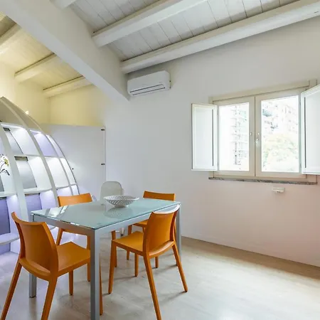 Guesthost - Modern With Swimming Pool Палермо